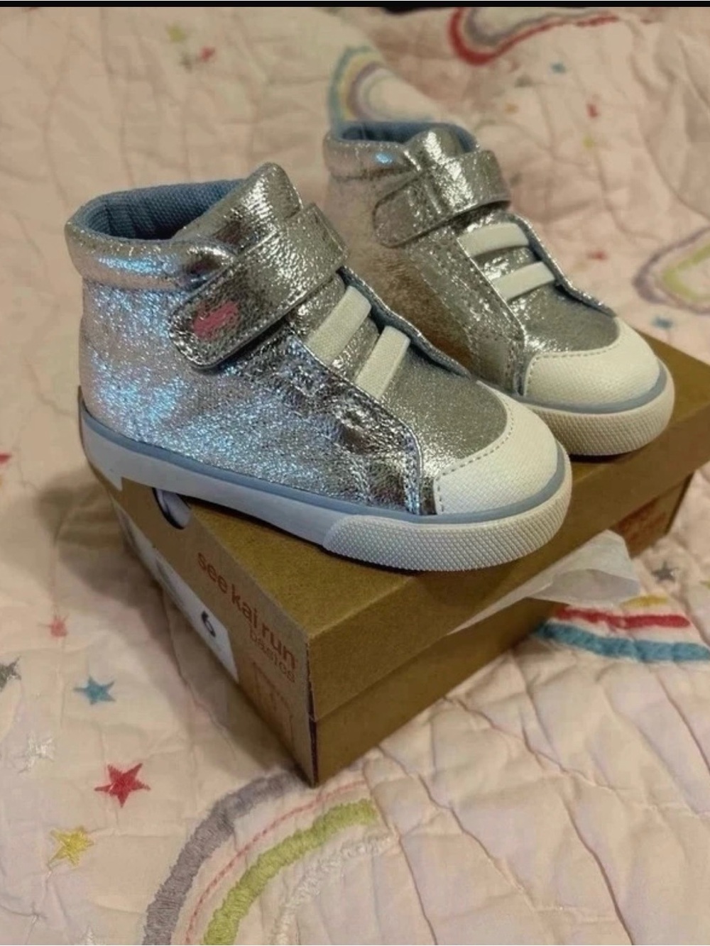 See Kai Run Silver Glitter High-Top Sneakers sz 6- NEW